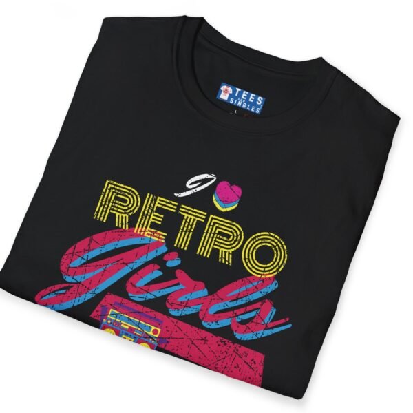 I ❤️ Retro Girls Lightweight Tee – Bold 80s Vintage Style Shirt for Fun Conversations 🎯💖 Black by Tees For Singles