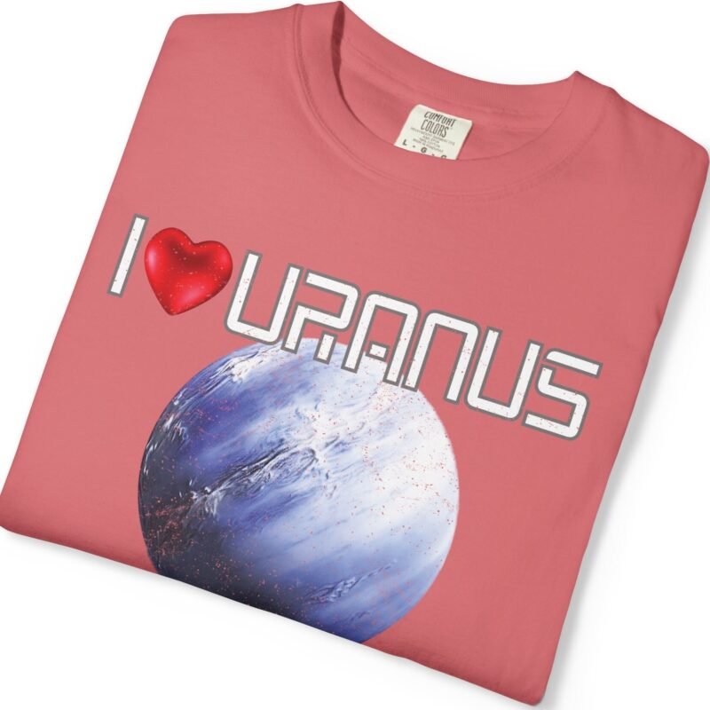 I LOVE URANUS 😁😹🚀😂 Funny Unisex T-Shirt – Vintage Distressed Look & Feel by Tees For Singles
