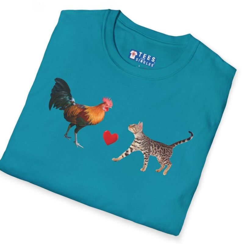 Rooster Loves Pussy Cat Tee 😂🐓❤️🐱 Conversation Starter T-shirt by Tees For Singles