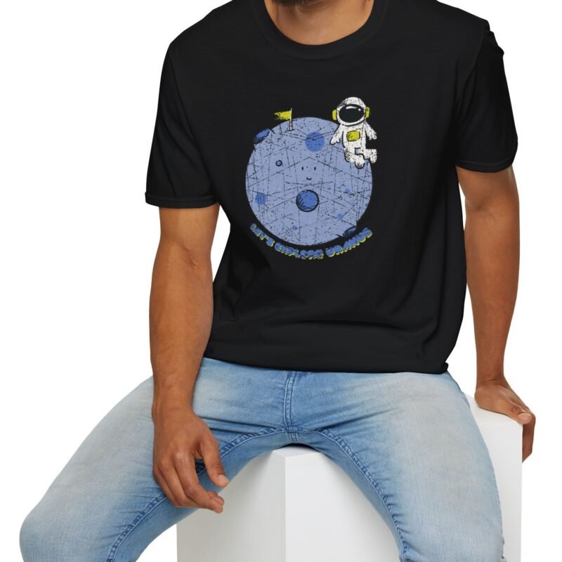 LET’S EXPLORE URANUS 🚀😁😹 Funny Tee – Vintage Distressed Look by Tees For Singles