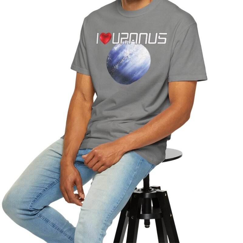 I LOVE URANUS 😁😹🚀😂 Funny Unisex T-Shirt – Vintage Distressed Look & Feel by Tees For Singles